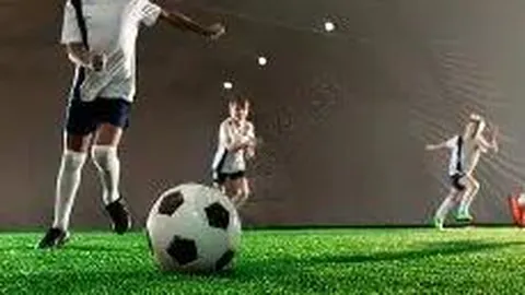 女网红家暴事件引热议，拳击女神邹市明妻子怒斥：女性应学会自卫，教训无良男友！